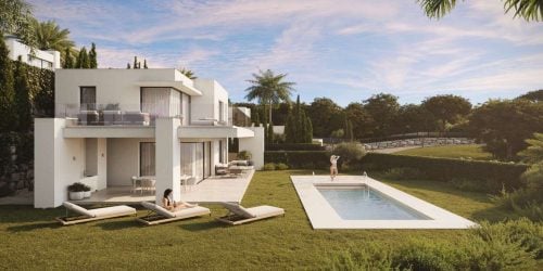 Contemporary Luxury Villa with Panoramic Views
