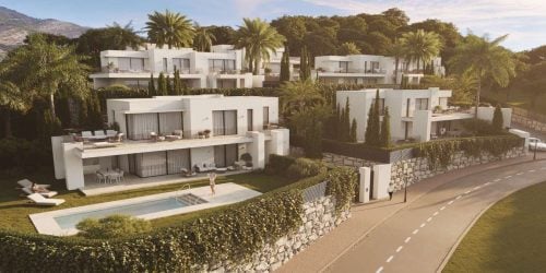 Contemporary Luxury Villa with Panoramic Views