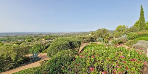 Modern Villa with panoramic views close to Palma