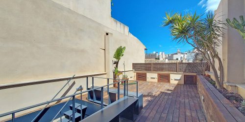 Elegant luxury apartment with sea views and private rooftop terrace in the heart of the Old Town