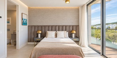Luxury Frontline Beach Apartment