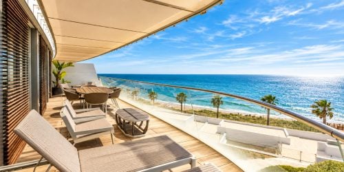 Luxury Frontline Beach Apartment
