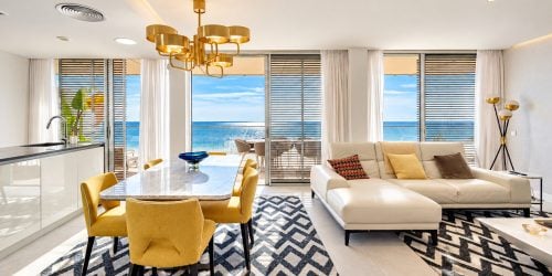 Luxury Frontline Beach Apartment