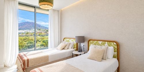 Luxury Frontline Beach Apartment