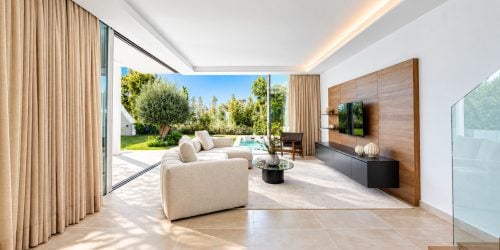 Modern Luxury Villa with Pool in Marbella