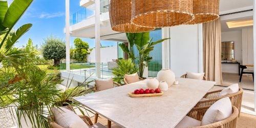 Modern Luxury Villa with Pool in Marbella