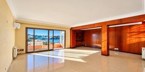 Panoramic Sea Views and Exceptional Renovation Potential in Santa Ponsa