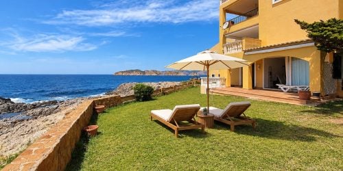 Exceptional Seafront Garden Residence in Santa Ponsa, Mallorca