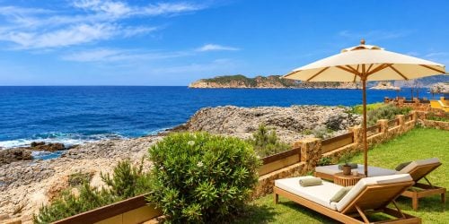 Exceptional Seafront Garden Residence in Santa Ponsa, Mallorca