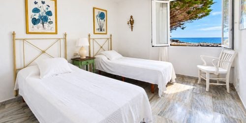 Exceptional Seafront Garden Residence in Santa Ponsa, Mallorca