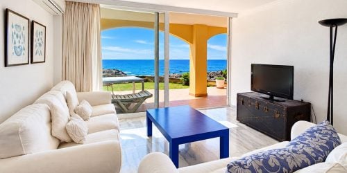 Exceptional Seafront Garden Residence in Santa Ponsa, Mallorca