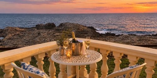 Exceptional Seafront Garden Residence in Santa Ponsa, Mallorca