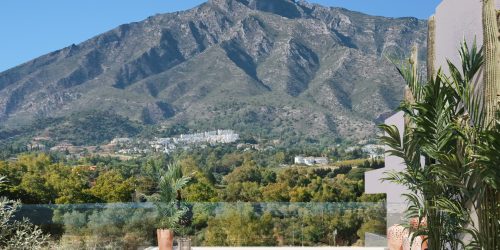 Contemporary luxury penthouse in the sought-after Marbella