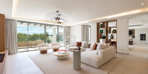 Contemporary luxury penthouse in the sought-after Marbella