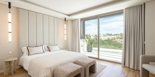 Contemporary luxury penthouse in the sought-after Marbella