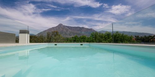 Contemporary luxury penthouse in the sought-after Marbella