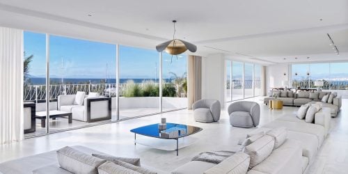 A Private world of Architecture, Light and Sea in Athens Riviera